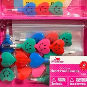 💞 New Pack of 8 Party Favor Heart Push Pencils with Smiley Faces